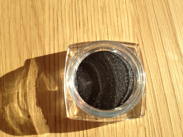 Couleur infaillible Eternal Black3