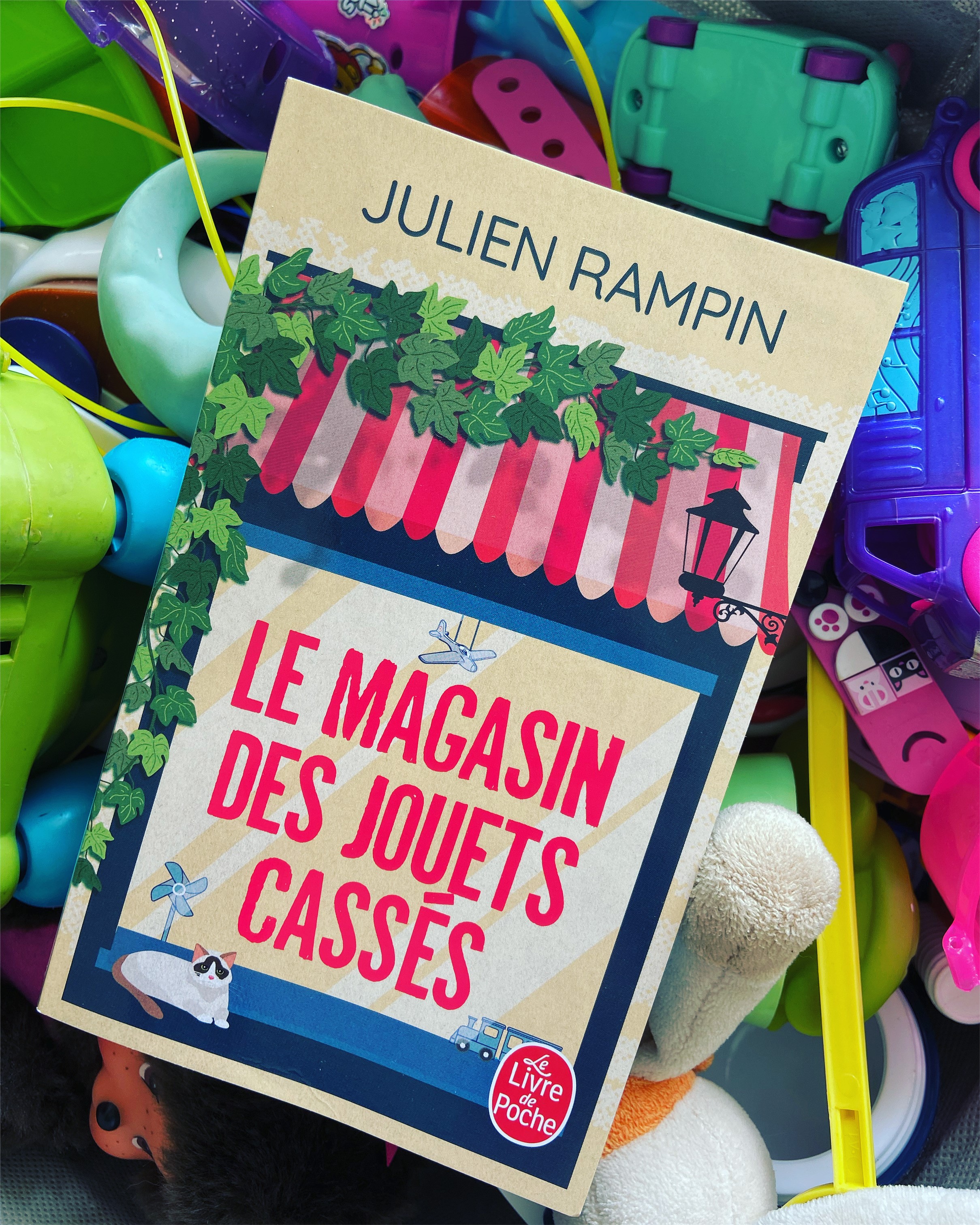 le magasin des jouets cassés
