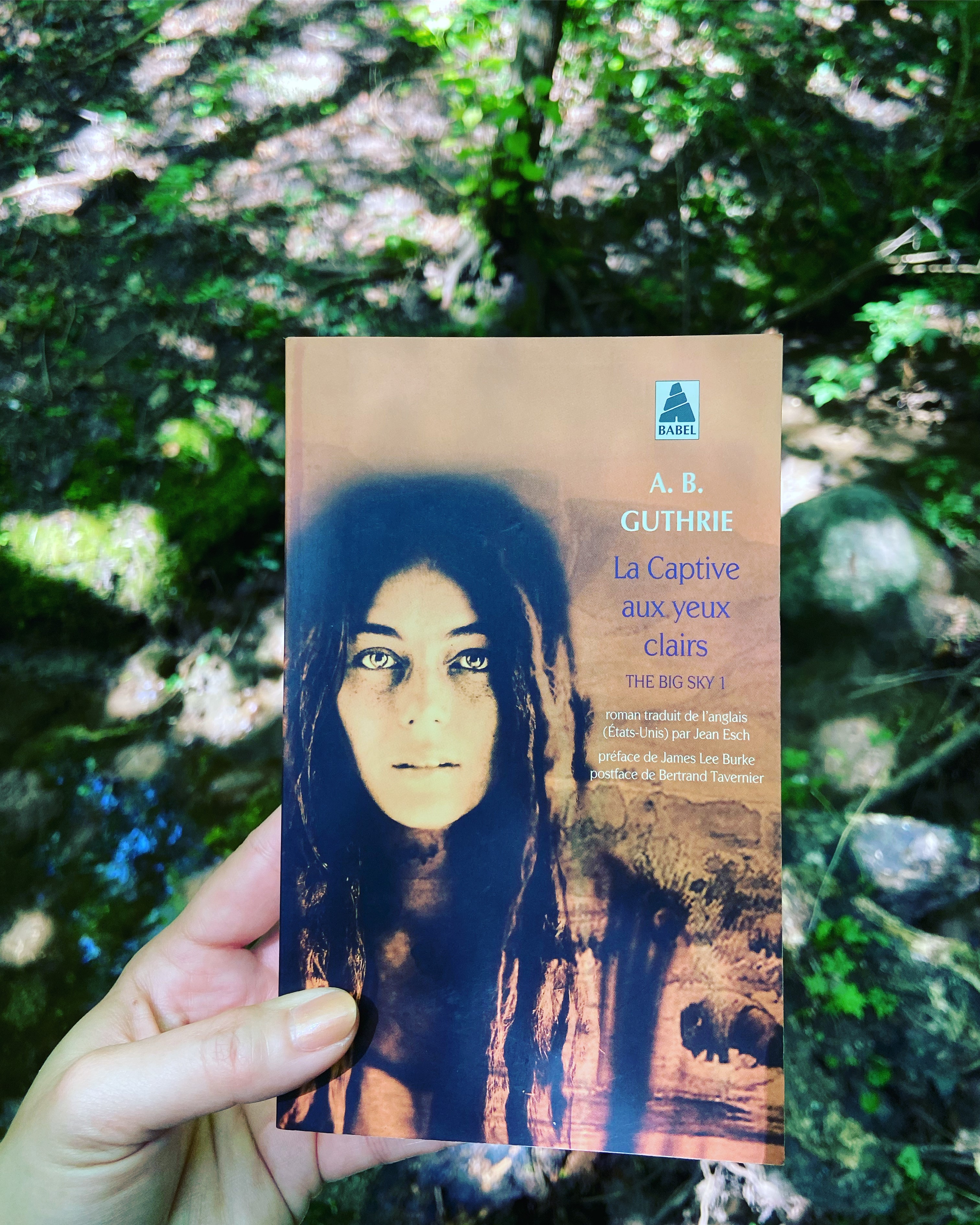 la captive aux yeux clairs